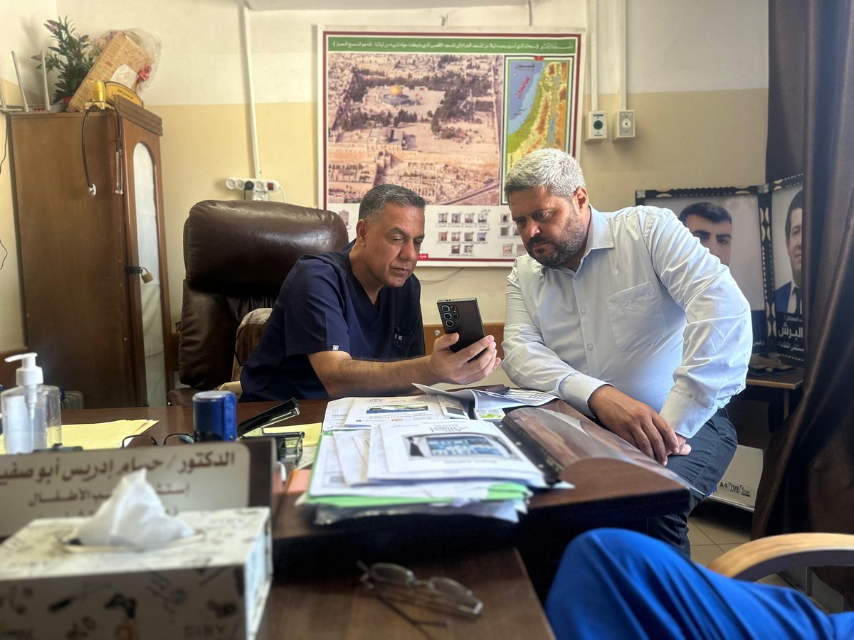 يتعرض الدكتور حسام أبو صفية لانتهاكات جسيمة داخل زنازين الاحتلال، بحسب ما كشفته محاميته غيد غانم قاسم في تصريحاتها الأخيرة بعد زيارته: فقد 40 كغم من وزنه، حيث كان يزن 100 كغم وأصبح الآن لا يتعدى 60 كغم.
 تعرّض لضرب وحشي ومبرّح استمر نحو 30 دقيقة، شمل الرأس والوجه والرقبة والقفص