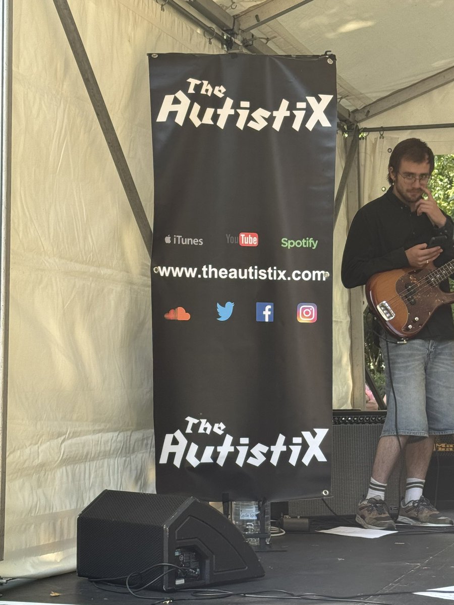 TheAutistiX's tweet image. @TheAutistiX at #CamdenNewTownCommunityFestival yesterday. We had a fun time playing at this very busy yesterday with a great audience! @autism #autisticmusicians #communityfestivals @Camden #leojlong #jackbeavenduggan #SaulZurSzpiro #IUsedToBeFamous #valuingpeople