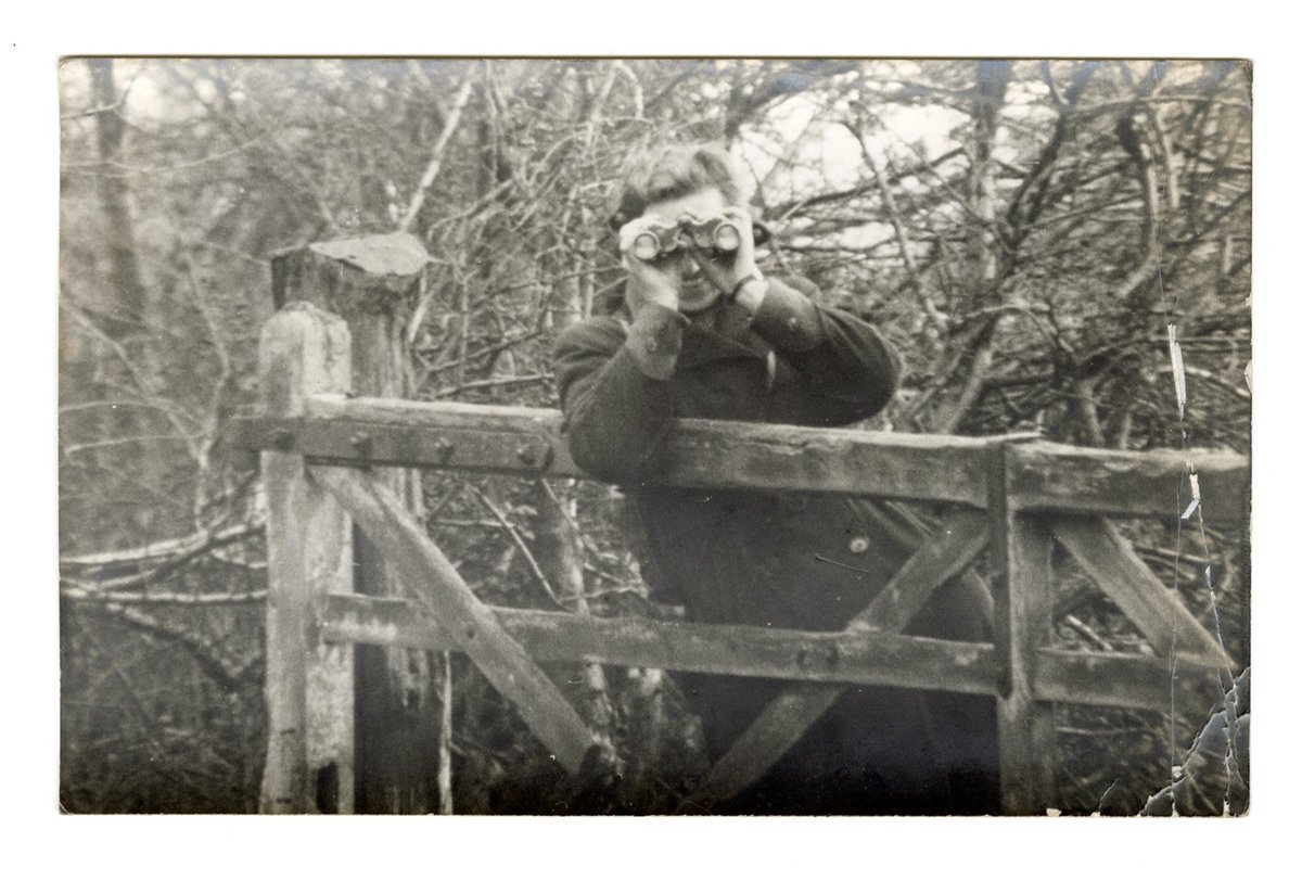 Our latest blog is now live! Toby delves into the research potential of one of our untapped collections, using it to explore the ornithological research of Eva Crackles, a natural historian and early alumnus of the University of Hull: hullhistorycentre.blogspot.com/2025/07/the-ar…