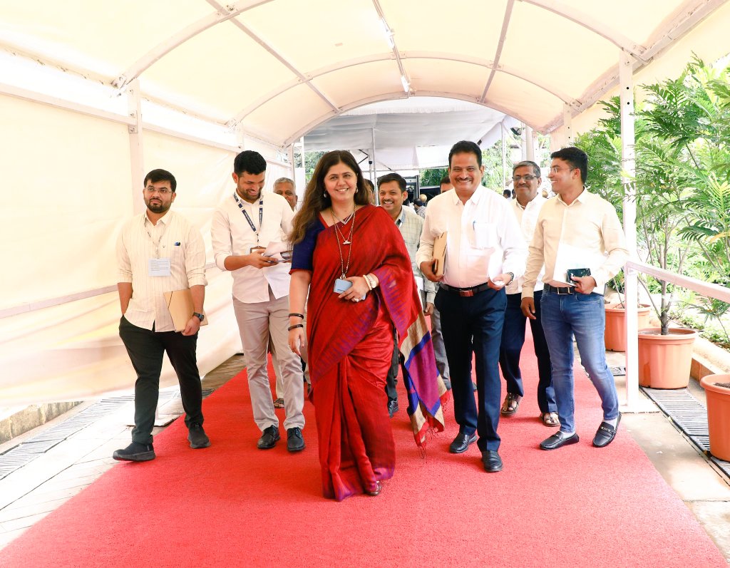 📍 विधान भवन, मुंबई.

विधिमंडळाचे पावसाळी अधिवेशन २०२५
आठवडा तिसरा ; दिवस पहिला !

#महाराष्ट्र #Maharashtra #MonsoonSession #MonsoonSession2025
#पावसाळीअधिवेशन२०२५