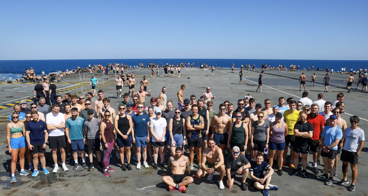 HMSPWLS's tweet image. A brief break in Ex Talisman Sabre flight deck operations over the weekend, allowed fitness to take off.
π π πββοΈπββοΈ
#CSG25 #OpHighmast