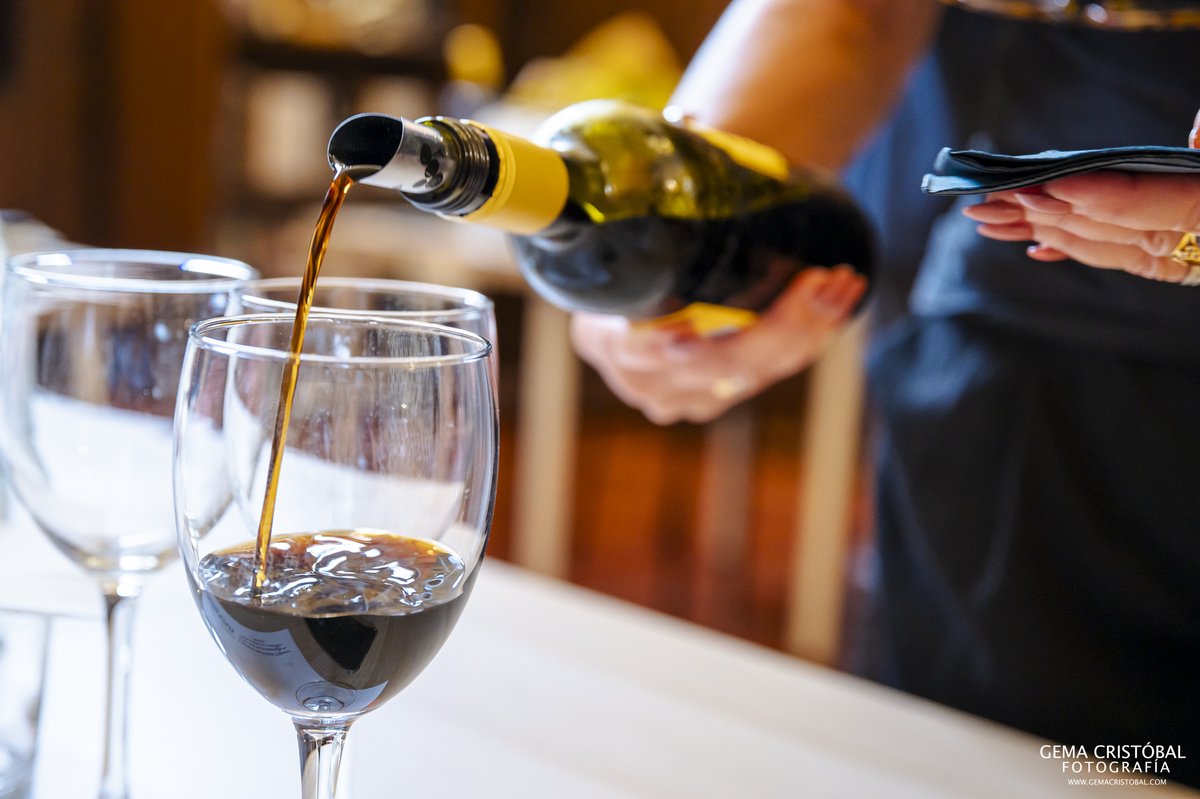 Nada que un Vermouth Quitapenas no solucione.
¡Feliz Lunes! 😉

<a href="/SaboraMalaga/">Sabor a Málaga</a> 

#quitapenas #vinodemalaga #vermouth