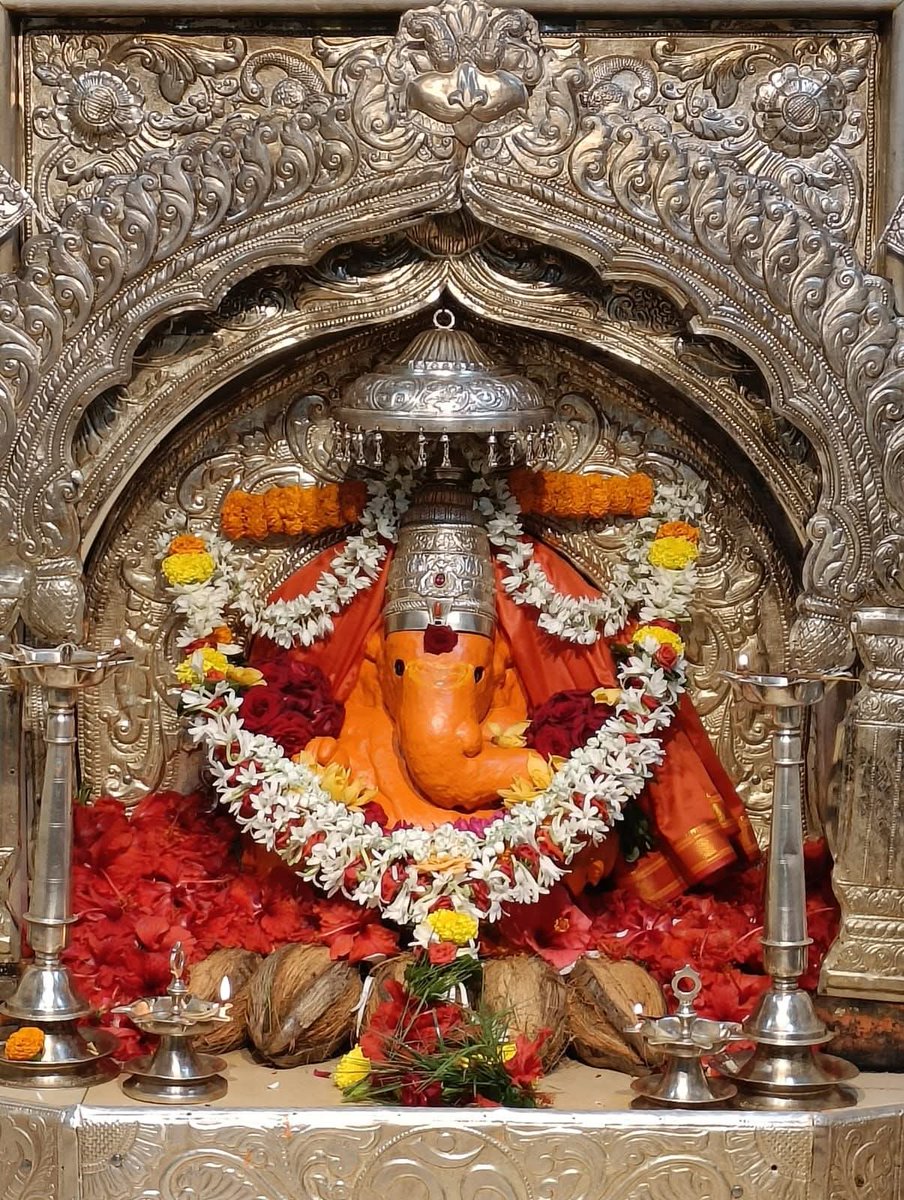 dattatray_006's tweet photo. सर्व गणेश भक्तांना संकष्टी चतुर्थीच्या शुभेच्छा..🙏🙏🙏 https://t.co/R2ASdlJYqy
