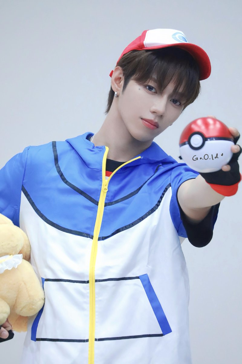 J0421L's tweet photo. 250712 퍼스트뮤직 팬싸

#AHOF #아홉 
#제이엘 #JL #JLGaspar https://t.co/y7Om3Mvhu3