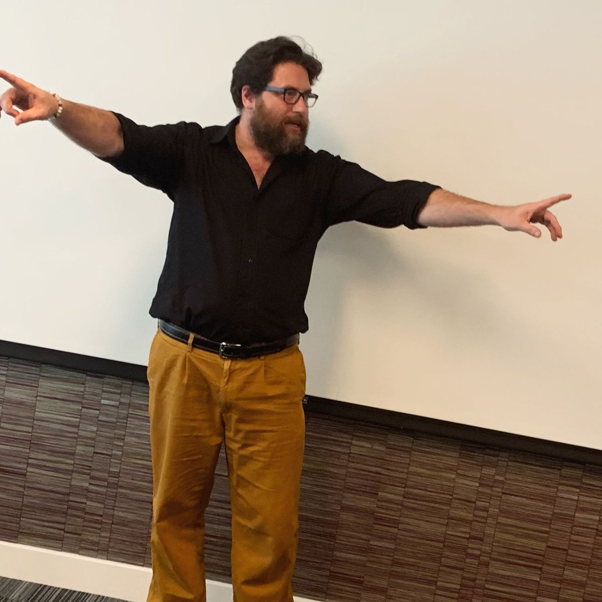 Bring your training to life by usimg actors.

Engage your learners.
Don't deliver boring training.

Go Beyond The PowerPoint.

Act out real life customer and company scenarios to help with learning.