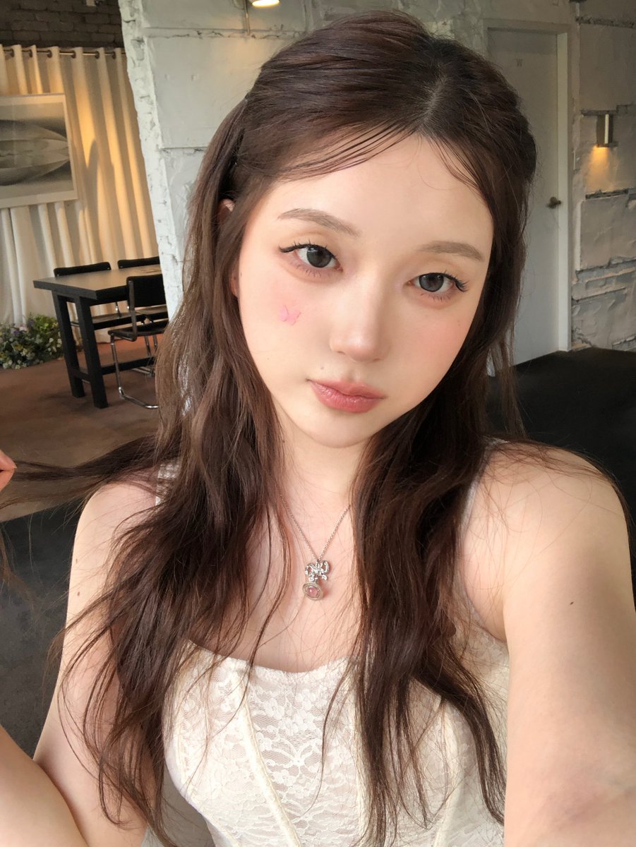 jabdong2's tweet image. 여러분 여드름 났을 때 이런 귀요미 패치 붙이면 기분 궁전갈 수 있어요 저는 얼굴에 모기 물려서 요즘 이거 붙이는데 하루종일 거울봐요