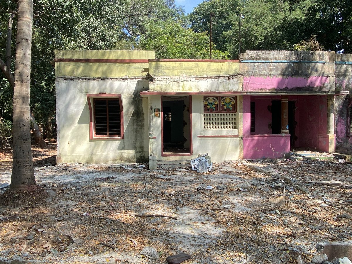amaruvi's tweet image. Neyveli’s township, built in the 1960s by East German engineers, has underground drainage and waterlines. Despite being lush with rain trees, the houses are functional even today. However, the Neyveli Corporation plans to demolish them and install solar panels. Why do bureaucrats…