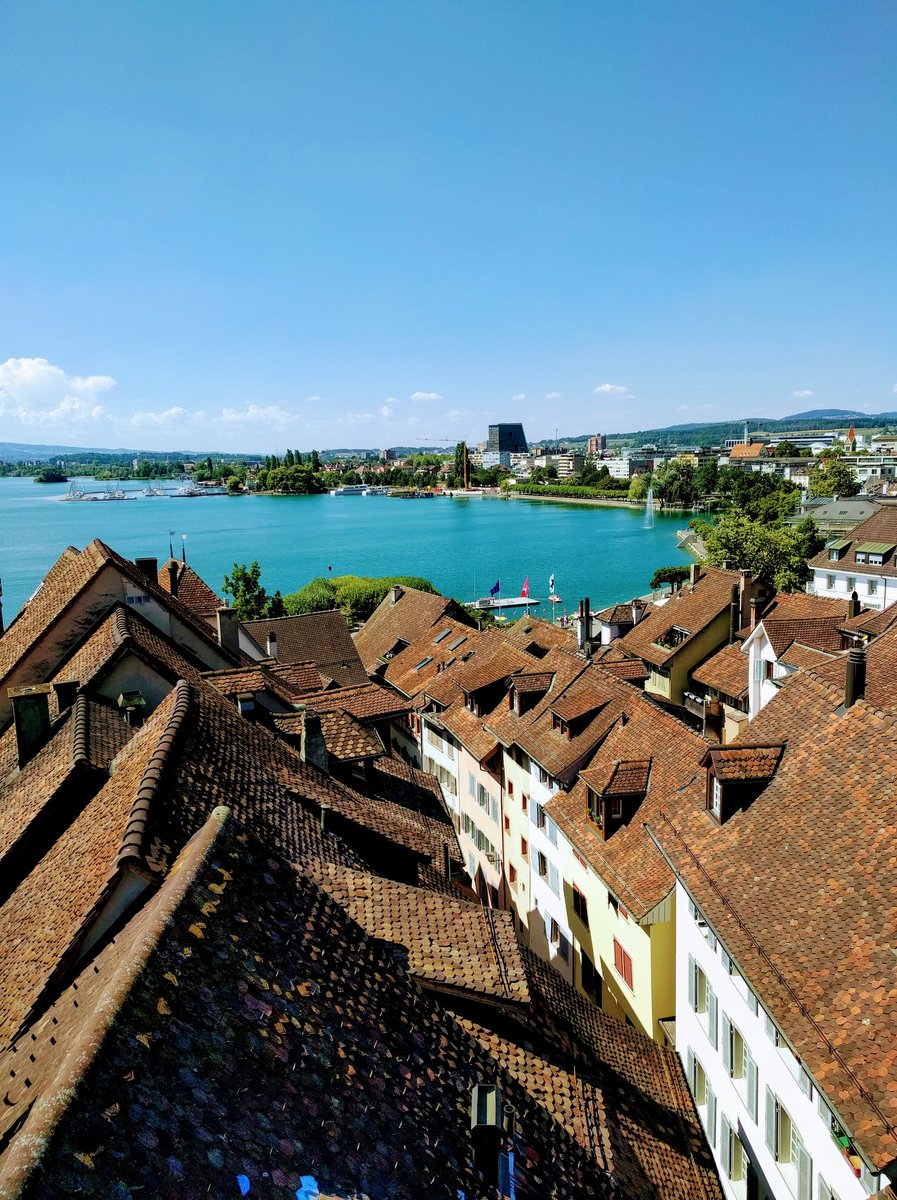 HikingSchweiz's tweet image. A walk around Zug, Switzerland 🇨🇭 with a bird's eye view over the Altstadt