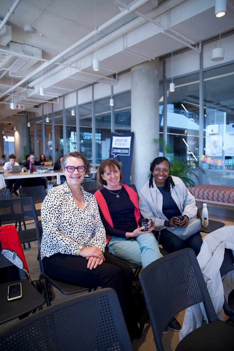 Johannesburg_CM's tweet photo. Have you ever met a friend at CreativeMornings? Tag them with an invite to go with you to the next event on 25 July!

+ read the 25 things we've learned about creating and deepening connections on our blog: https://t.co/iCZNnUin9H

ph: @14_10th #jhb_cm #bringafriend https://t.co/Tsl2IHJDji