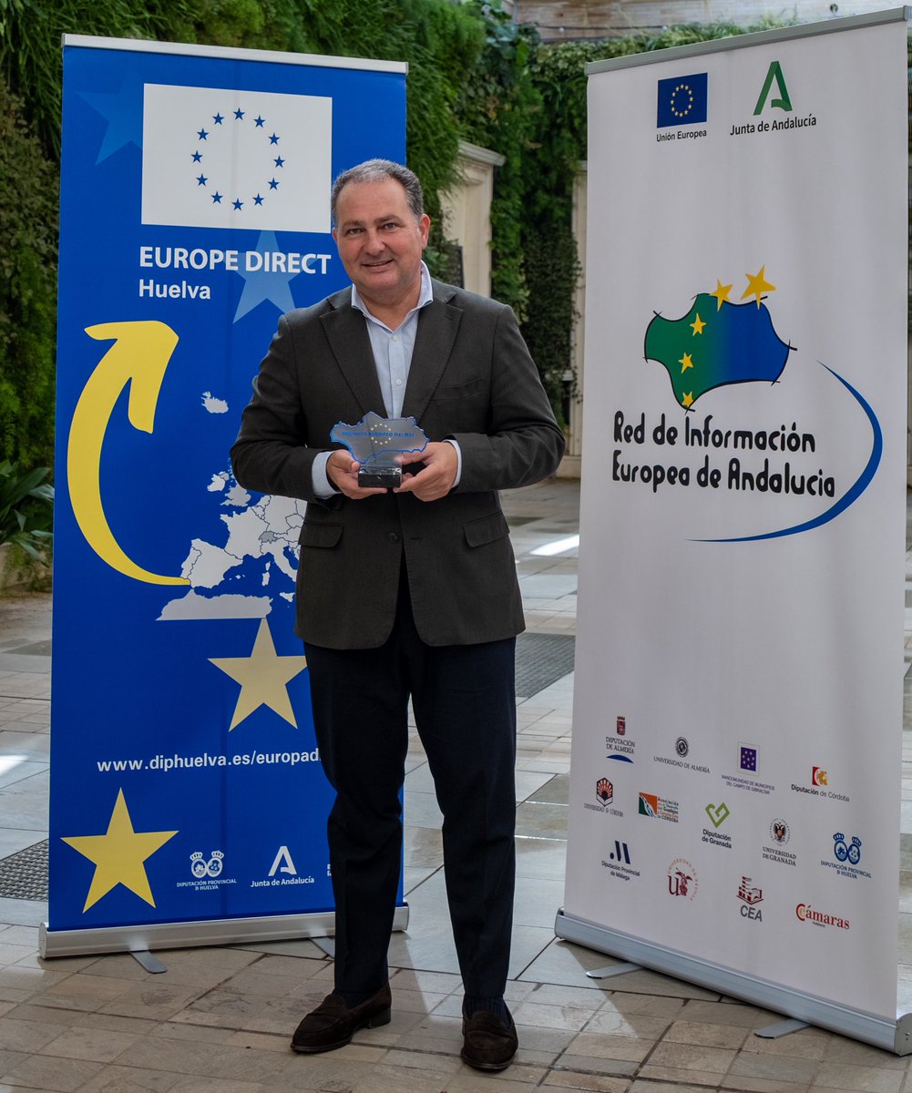 EDHuelva's tweet photo. 🌍 ¡#GEOTRANS, Proyecto Europeo del Mes en julio!
Impulsado por @diphuelva y dentro del programa #POCTEP, promueve sostenibilidad, cooperación y patrimonio entre Huelva y el Alentejo 🇪🇸🤝🇵🇹
Ya se ha firmado la A.E.C.T. en Rosal de la Frontera.
¡Rumbo al reconocimiento UNESCO! 🌐 https://t.co/q6deuQhKHj