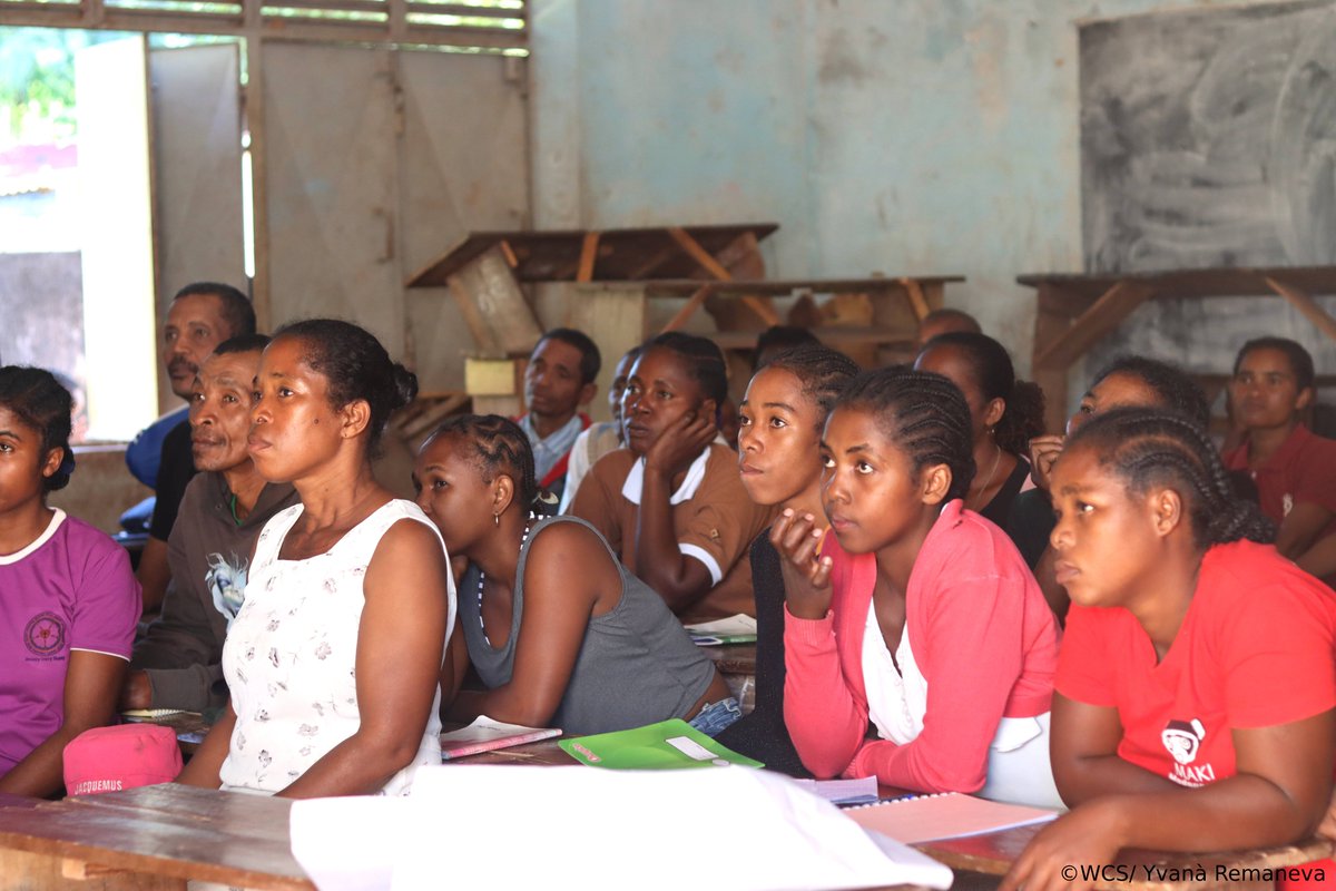 WCS_Mada's tweet image. ππππ, a historic first in Marovovonana !
With @VillageEnterprise & Sustainable Wildlife Management (SWM) program, 29 members start saving & growing together π±
#WCSMadagascar