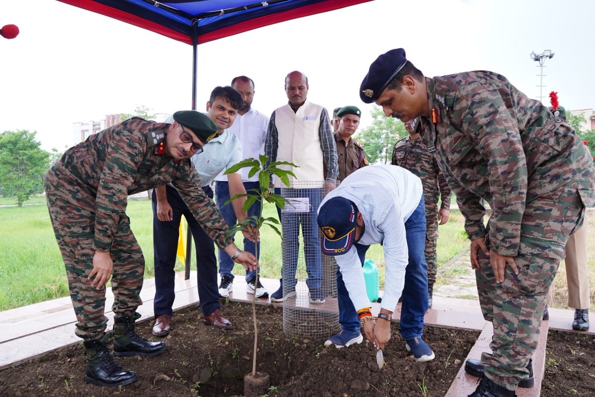 #SSCD-Mega SSCD event at Chhindwara under the aegis of Jabalpur Gp, MP &amp; CG Dte. Record breaking tree plantation drive undertaken 2,11,111 trees
<a href="/HQ_DG_NCC/">National Cadet Corps</a> 
<a href="/highereduminmp/">Higher Education Department, MP</a> 
<a href="/JansamparkMP/">Jansampark MP</a> 
<a href="/CMMadhyaPradesh/">Chief Minister, MP</a>