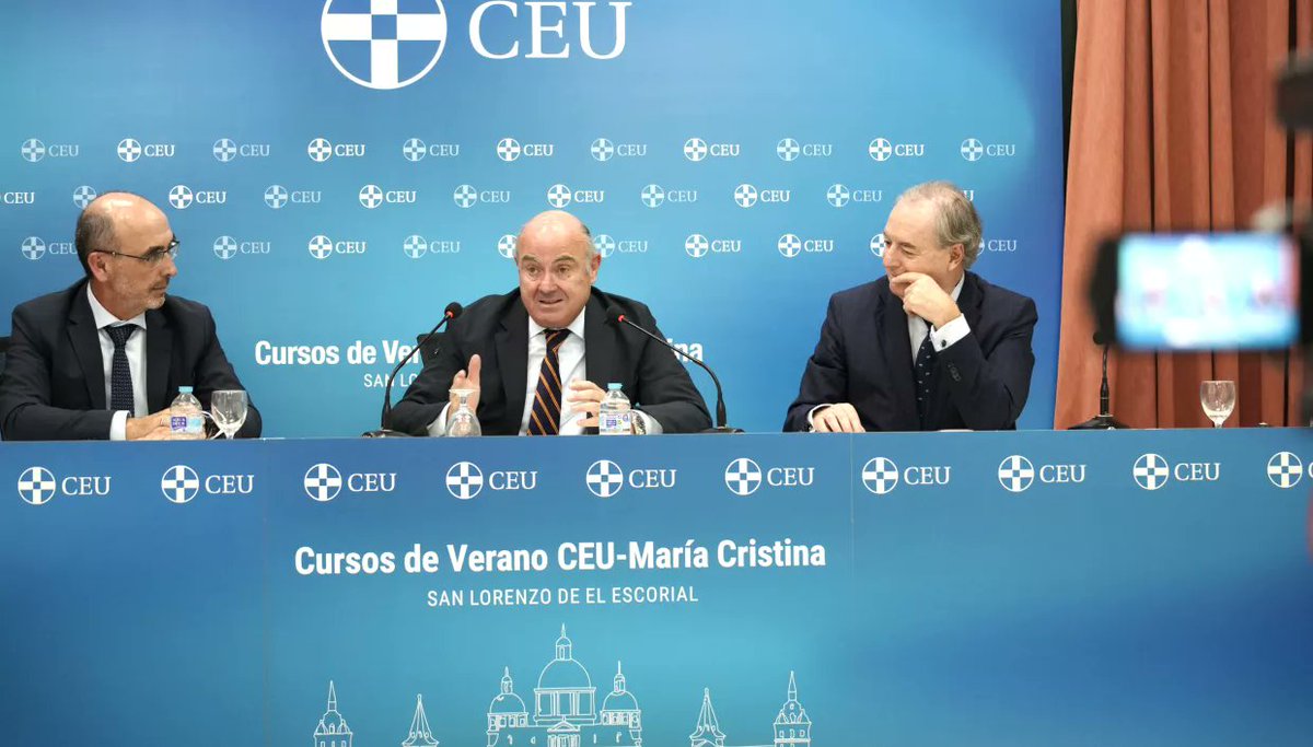 Tenemos pocas personas de España en las instituciones internacionales. El único representativo es Luis de Guindos. O reducimos la imagen de incertidumbre y corrupción que se proyecta, o cada vez tendremos menos. El último en pagarlo ha sido el ministro de economía, Carlos Cuerpo