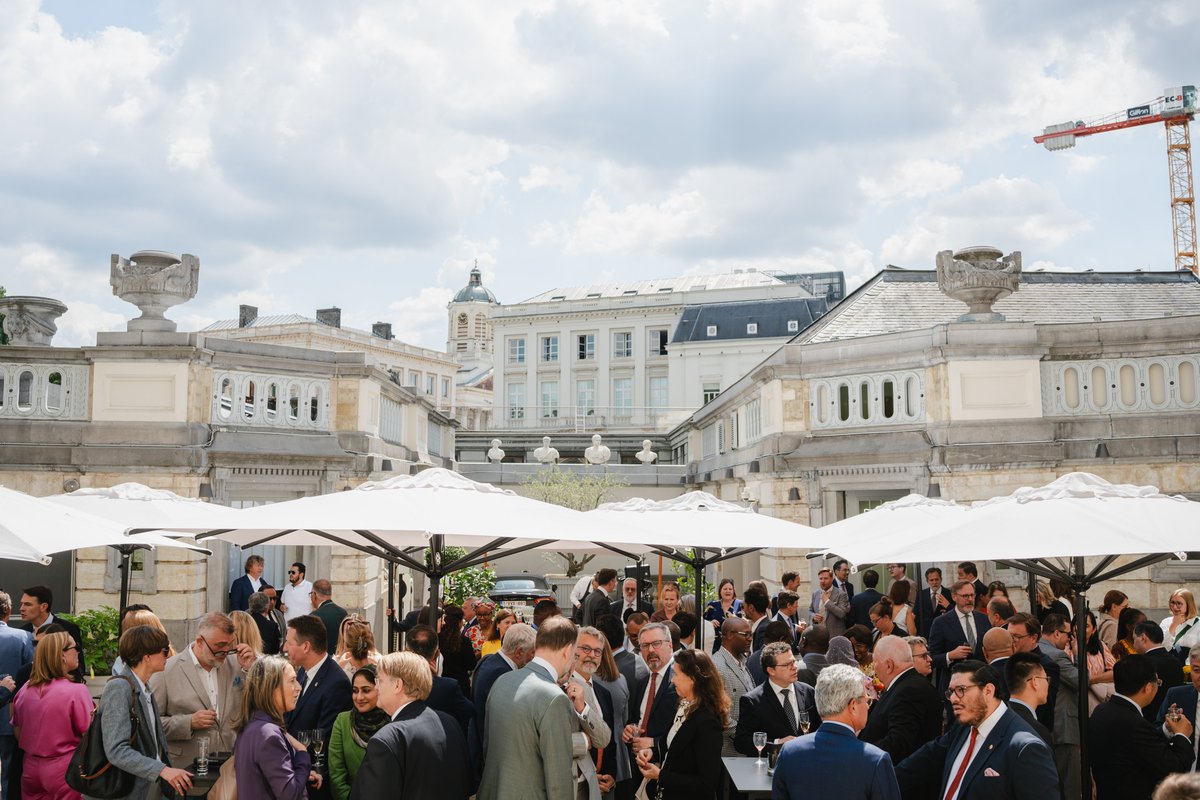 Nawaf Alenezi (@nawafnafe3) on Twitter photo Delighted to join the #VlaamseFeestdag reception hosted by <a href="/MDiependaele/">Matthias Diependaele</a>, Minister-President of Flanders.
A great opportunity to celebrate #Flanders history, vision and partnerships.
Happy Flemish Day! Delighted to join the #VlaamseFeestdag reception hosted by <a href="/MDiependaele/">Matthias Diependaele</a>, Minister-President of Flanders.
A great opportunity to celebrate #Flanders history, vision and partnerships.
Happy Flemish Day!