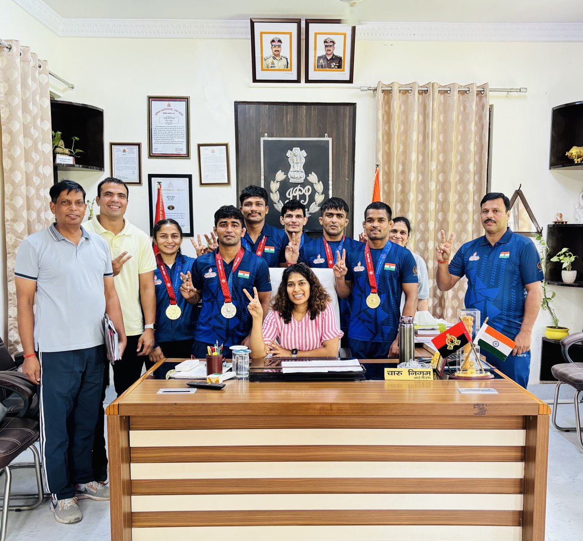 CO47bn PAC (@47bntaskforce) on Twitter photo दिनांक 27-06 से 06-07-25 तक अमेरिका के अलबामा में आयोजित वर्ल्ड पुलिस एंड फायर गेम्स 2025 में 47BN PAC GZB में अभ्यासरत उत्तर प्रदेश पुलिस कुश्ती टीम (महिला/पुरुष) के खिलाड़ियो द्वारा 05 स्वर्ण एवं 01 रजत पदक प्राप्त किये ।उक्त खिलाड़ियो को<a href="/ipsCharuNigam/">Charu Nigam</a> द्वारा किया गया सम्मानित। दिनांक 27-06 से 06-07-25 तक अमेरिका के अलबामा में आयोजित वर्ल्ड पुलिस एंड फायर गेम्स 2025 में 47BN PAC GZB में अभ्यासरत उत्तर प्रदेश पुलिस कुश्ती टीम (महिला/पुरुष) के खिलाड़ियो द्वारा 05 स्वर्ण एवं 01 रजत पदक प्राप्त किये ।उक्त खिलाड़ियो को<a href="/ipsCharuNigam/">Charu Nigam</a> द्वारा किया गया सम्मानित।