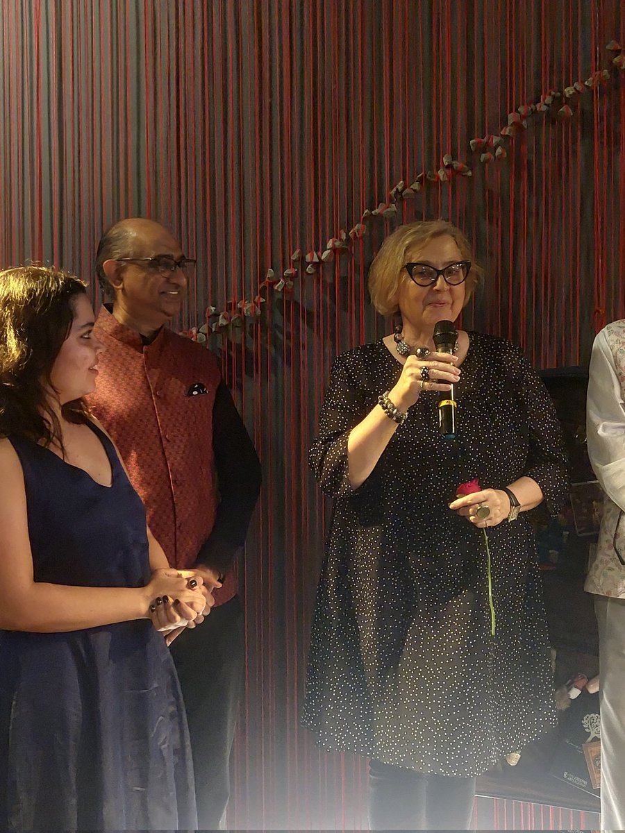 German Consulate Kolkata 🇪🇺🇩🇪🇺🇦 (@germany_kolkata) on Twitter photo How do you pack your life into 23kg? What bears more information about you, your passport or your poems?
CG Voss had the pleasure of attending Home in a Suitcase at The Creative Arts Academy. Thanks to Ruhani Singh for her performance, to director <a href="/RamanjitKaur/">Ramanjit Kaur</a> and to the team. How do you pack your life into 23kg? What bears more information about you, your passport or your poems?
CG Voss had the pleasure of attending Home in a Suitcase at The Creative Arts Academy. Thanks to Ruhani Singh for her performance, to director <a href="/RamanjitKaur/">Ramanjit Kaur</a> and to the team.