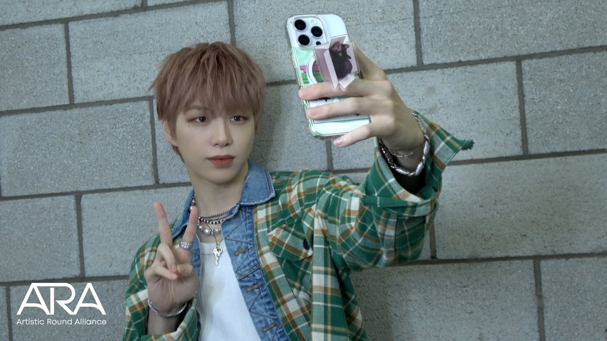 kd_officialx's tweet image. [🎥] 강다니엘(KANGDANIEL) - Episode 음악방송 비하인드

youtu.be/N5cR2iypkuc

#강다니엘 #KANGDANIEL
#Glow_to_Haze #Episode