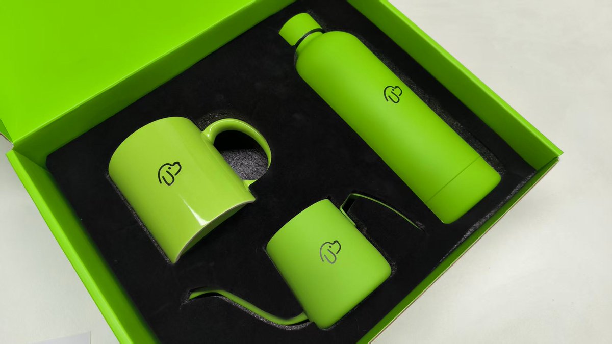 🎁 DogPay Merch Giveaway!

We’re giving away this exclusive green gift set:
🍵 2 cups + 1 bottle – featuring the DogPay logo
💚 Limited edition. Super clean. Ultra cute.

Want one?
1️⃣ Follow us
2️⃣ Like &amp; Retweet
3️⃣ Tag 2 friends in the comments

We’ll pick 5 winners in 72 hours!