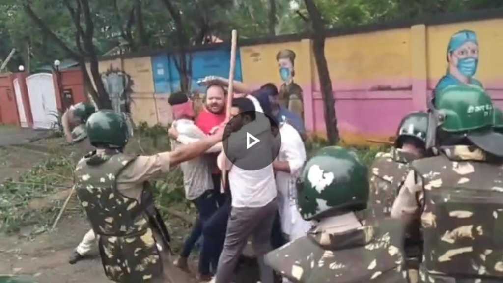 MP News: हरदा में करणी सेना के प्रमुख जीवन सिंह शेरपुर पर लाठीचार्ज क्यों हुआ? जानिए पूरा मामला

Read more at: hindi.oneindia.com/news/madhya-pr…
<a href="/karniSenamp_/">श्री राजपुत करणी सेना मध्यप्रदेश</a> <a href="/CMMadhyaPradesh/">Chief Minister, MP</a> <a href="/ADGSELDGPMP3/">ADGSEL@DGPMP</a>