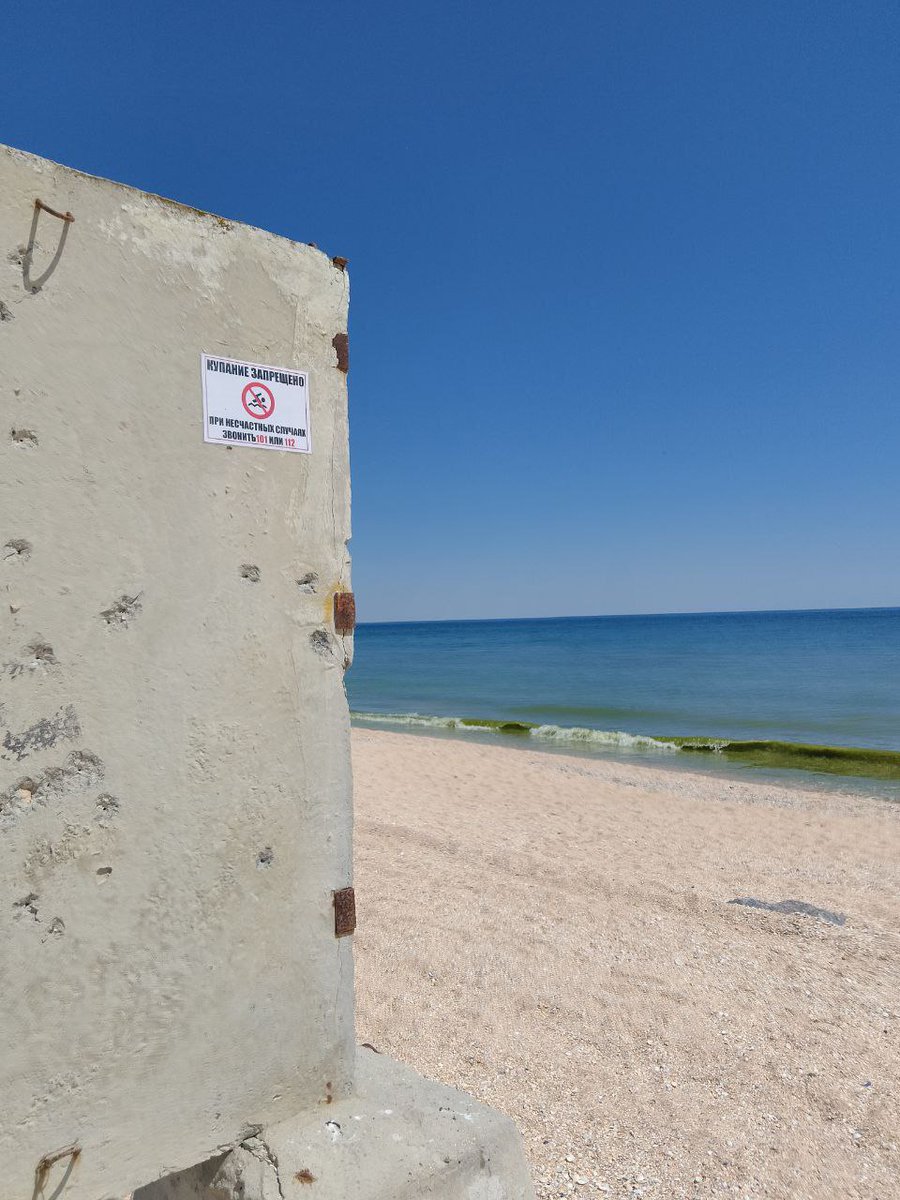yellowribbonENG's tweet image. Summer? Beach? Holidays? Not in occupied Henichesk where military prohibited people at all beaches. Before the war, it was an extremely popular place for family holidays