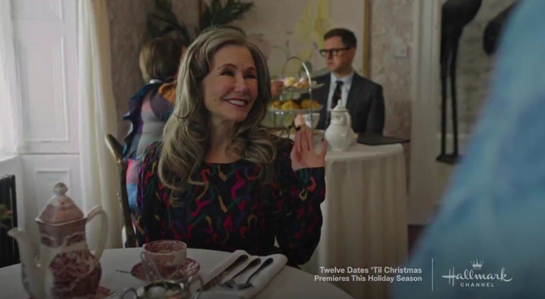 OMG! Just look at her❤️ She's so beautiful and precious ❤️
#MaryChristmasInJuly  #MaryMcDonnell
