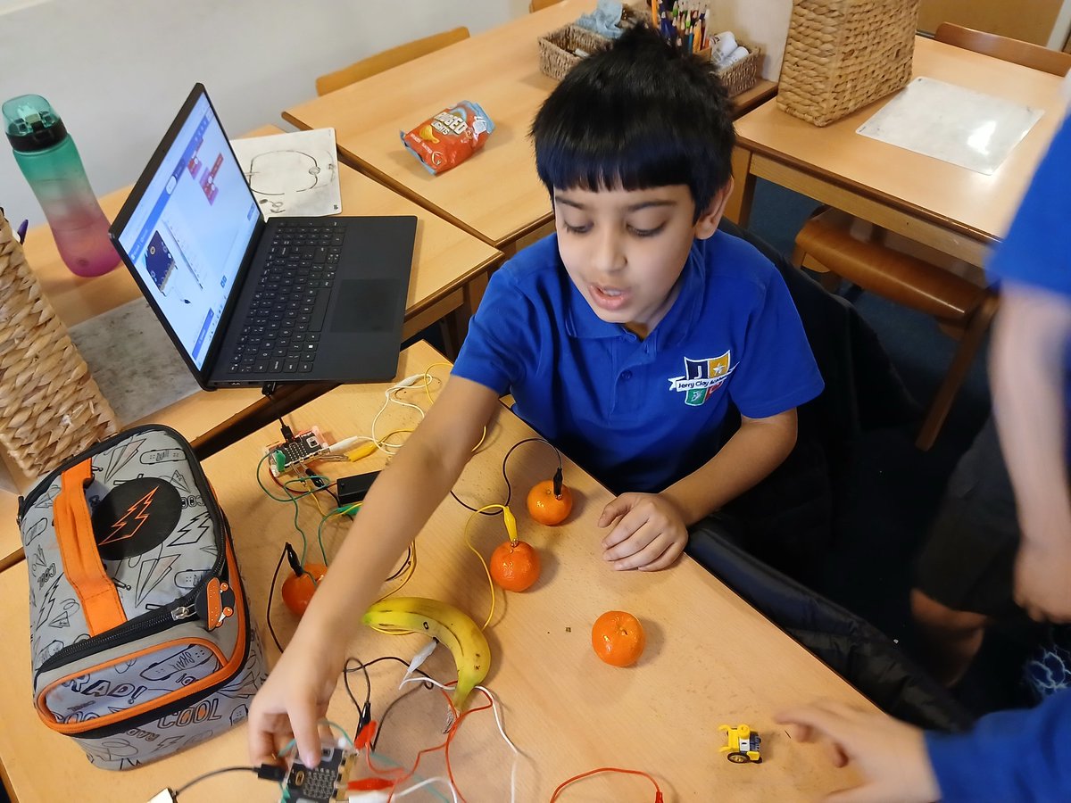 IzwizRobotics's tweet image. Last few spaces remaining for our next block of after-school clubs @JCAWakefield starting in September. Secure your childs space now to avoid disappointment. Fun packed hands-on Lego Robotics, Scratch Coding and STEM Challenges. izwizrobotics.co.uk/product/jca-se…