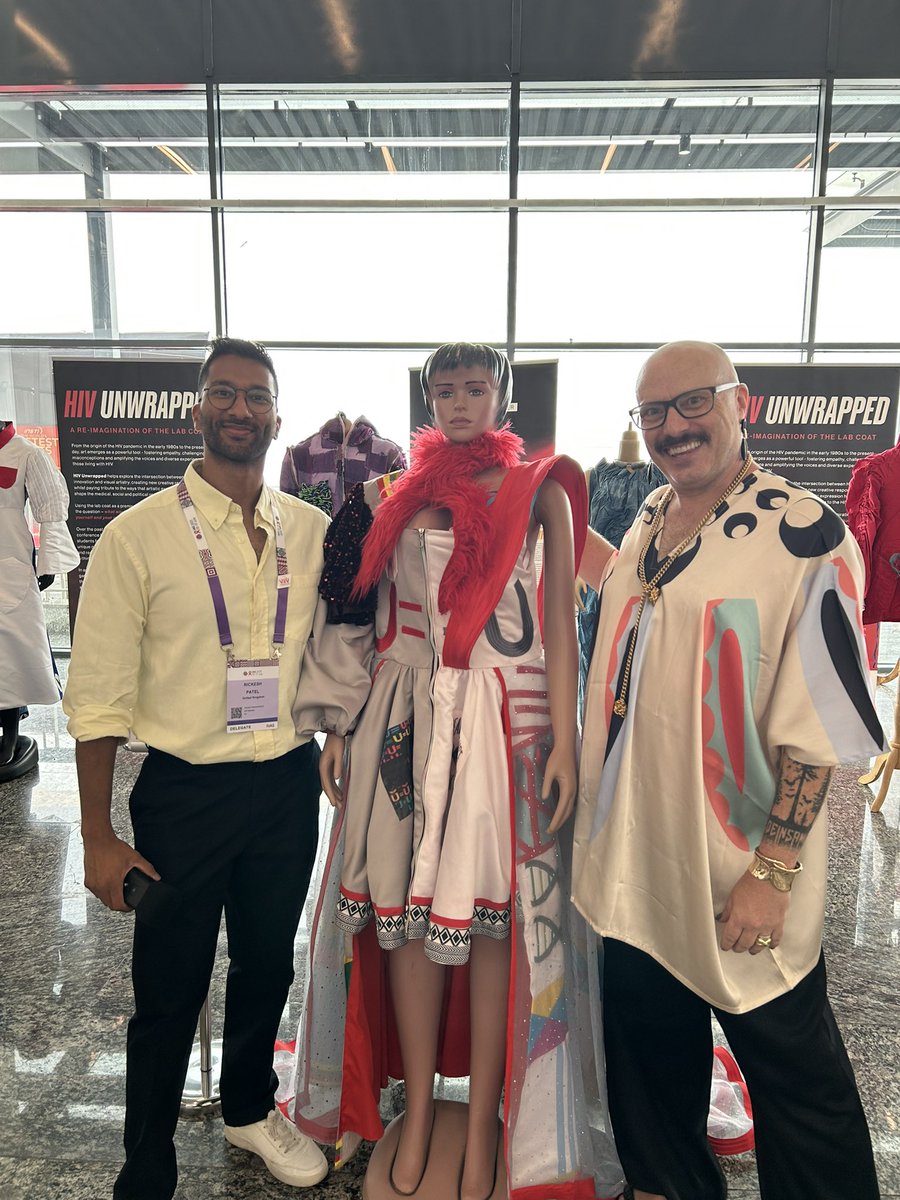 ViiVHC's tweet image. What do you get when you pair 22 scientists with 22 fashion designers? The answer… the coolest lab coats you’ve ever seen 🧪🥼
The #HIVUnwrapped exhibition has launched at #IAS2025 - a powerful partnership between science and community 🤝
#WeWontStop