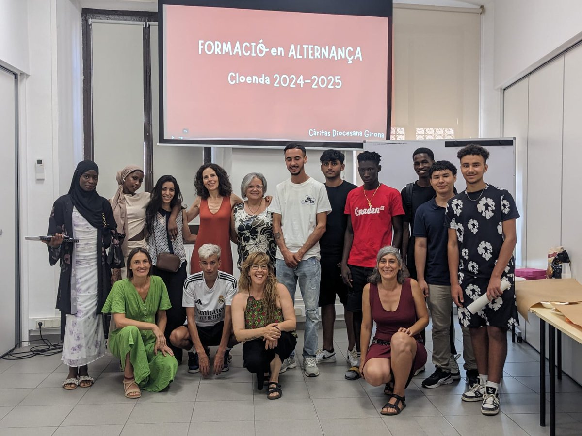 Càritas Diocesana de Girona (@caritasgirona) on Twitter photo INFÀNCIA JOVES I FAMÍLIA | Emotiva cloenda del curs de Formació en Alternança, una experiència transformadora per a joves que han guanyat autoconfiança i motivació. 🙌 Gràcies al suport de les tècniques i de <a href="/caritasgirona/">Càritas Diocesana de Girona</a>. INFÀNCIA JOVES I FAMÍLIA | Emotiva cloenda del curs de Formació en Alternança, una experiència transformadora per a joves que han guanyat autoconfiança i motivació. 🙌 Gràcies al suport de les tècniques i de <a href="/caritasgirona/">Càritas Diocesana de Girona</a>.