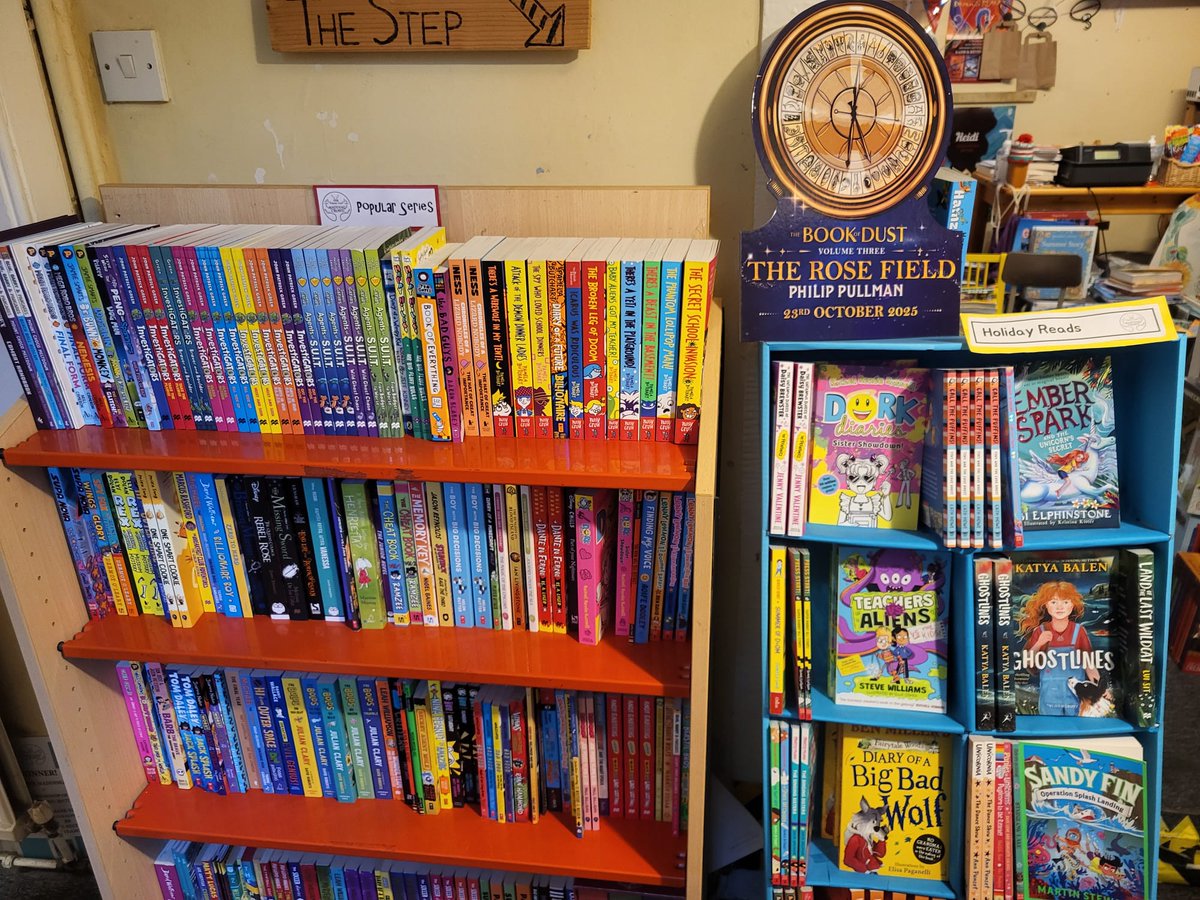 Furtherfrom's tweet image. Well, looks like our lovely sunny days have gone! We've made it through the rain, and we are open! So if you're looking for something to read today, why not pop down and have a browse? It's nice and dry in here, and we'll be here until 5pm! #ChooseBookshops