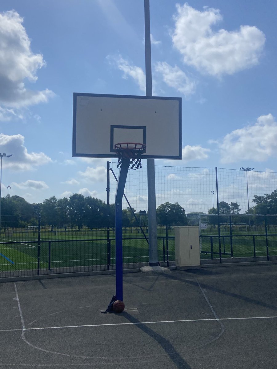 Hoop of the Day. Hagetmau, France. #hoopoftheday ⁦<a href="/dave_severns/">Dave Severns</a>⁩