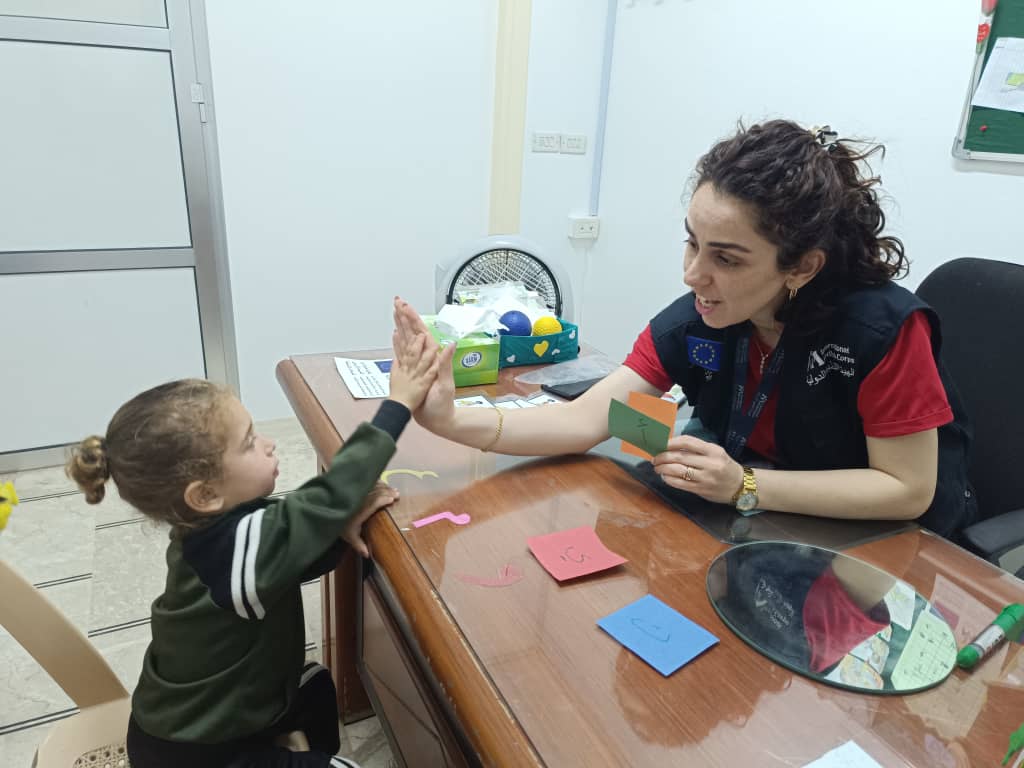 IMC_UK's tweet image. Our EU-supported teams in Syria are helping children find their voice - delivering speech therapy sessions alongside other education.
@eu_echo #HumanitarianAid