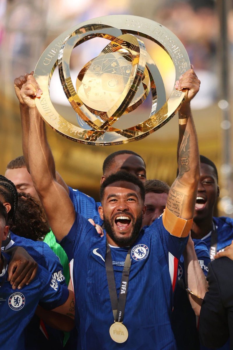 CFCrichlord's tweet image. G⚽️⚽️D Day to all World Champions 💙