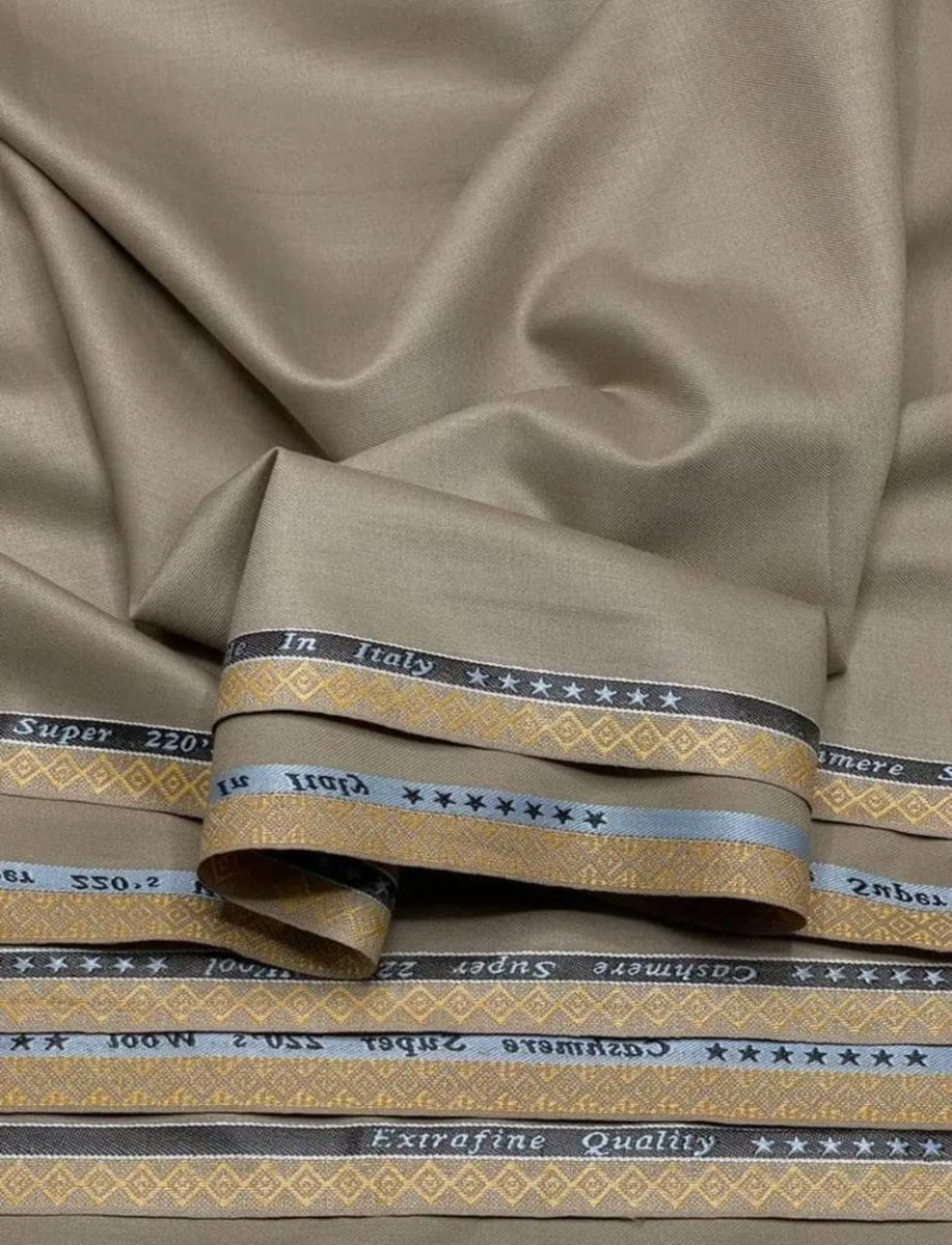 Cashmere wool 
🔖5,000 per yard 
Available in all different colours