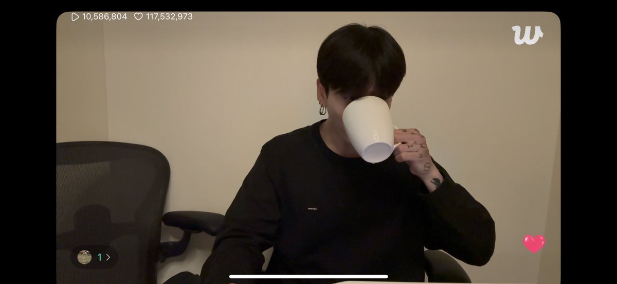 faceoffact007's tweet image. my love is back 
#JUNGKOOK 
#BTS