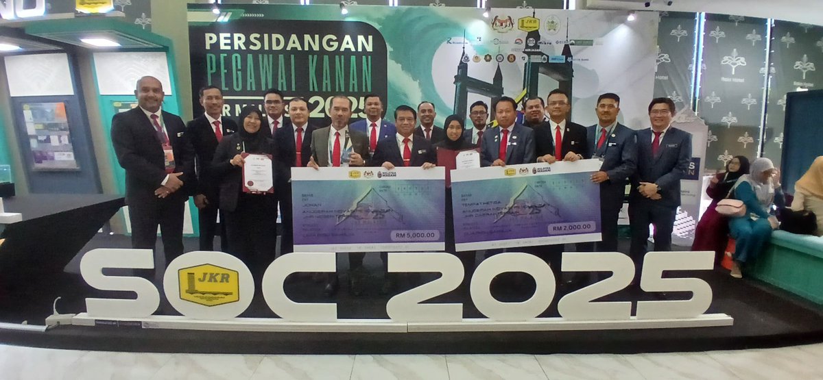JKR Selangor (@jkrselangor) on Twitter photo Tahniah!! JKR Selangor di atas kejayaan JOHAN Anugerah Inovasi JKR Malaysia 2025 Kategori :"Pengurusan JKR Negeri Terbaik"&JKR Daerah Gombak di atas Kejayaan TEMPAT KETIGA Anugerah Inovasi JKR Malaysia 2025 Kategori :"Pengurusan JKR Daerah Terbaik" <a href="/Irshukriishak/">Ir. Shukri Bin Ishak</a> <a href="/IPJKR_Official/">JKR Malaysia Rasmi</a> Tahniah!! JKR Selangor di atas kejayaan JOHAN Anugerah Inovasi JKR Malaysia 2025 Kategori :"Pengurusan JKR Negeri Terbaik"&JKR Daerah Gombak di atas Kejayaan TEMPAT KETIGA Anugerah Inovasi JKR Malaysia 2025 Kategori :"Pengurusan JKR Daerah Terbaik" <a href="/Irshukriishak/">Ir. Shukri Bin Ishak</a> <a href="/IPJKR_Official/">JKR Malaysia Rasmi</a>