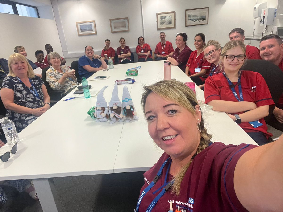 Our #UHLGKnowledgeGnomes joined the research team at the Research Network Meeting, giving them insight on the delivery of research at our Liverpool Hospitals sites. 

The team meet to discuss important updates on clinical trials, upcoming trials and how we can best support