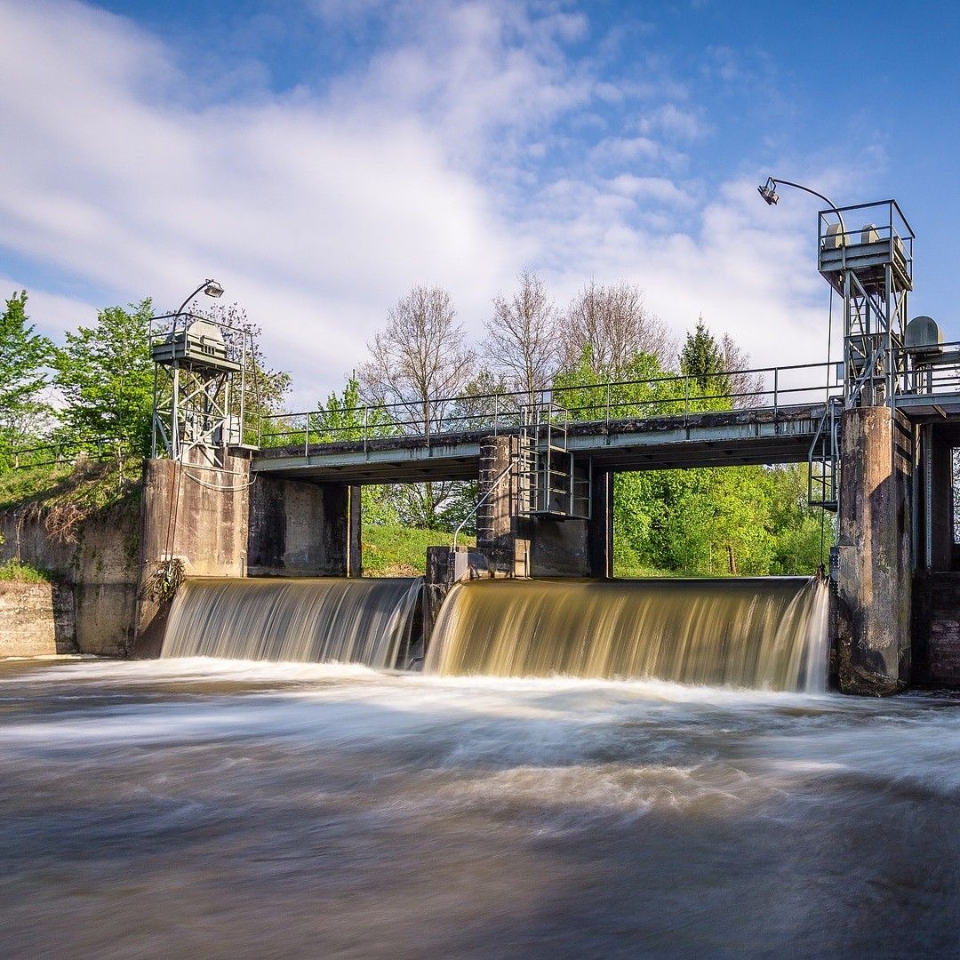 SfEP's tweet image. Can hydropower and river health coexist?
🇸🇪 shows the way: smarter water flow management can support hydropower production while reducing the impact of these plants on our river ecosystems.
Read more⬇️
environment.ec.europa.eu/news/water-flo…
#SfEP #RenewableEnergy