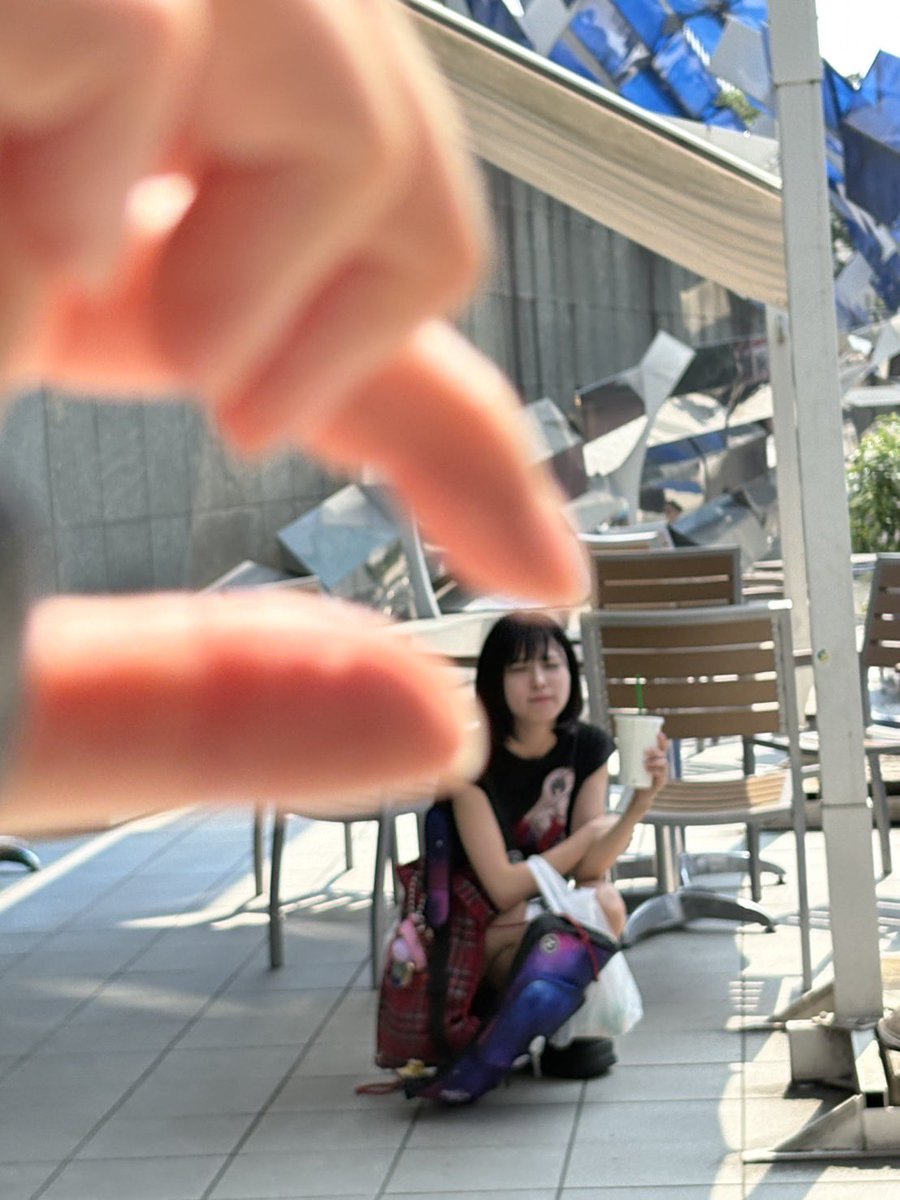 AD__official's tweet image. 【 COCO's DIARY 】
• ✦・┈┈┈┈┈┈┈┈ ・✦
やほい。ココさんです。
今日のダイアリーのお写真はいつもの練習後の私たちです。みんな自由人🗽
デハマター。
• ✦・┈┈┈┈┈┈┈┈ ・✦