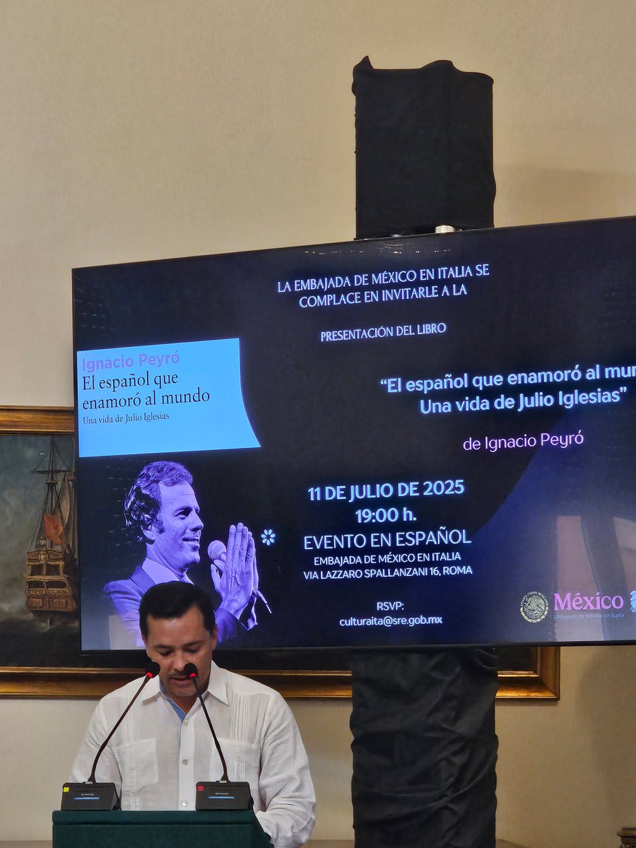 ludwigbarragan's tweet image. Aprecio mucho la invitación de mis queridos colegas de @EmbaMexIta a la presentación del libro &quot;El español que enamoró al mundo: una vida de Julio Iglesias&quot;, del gran @ignaciopeyro, director del @romacervantes.

¡Excelente libro y gran evento!