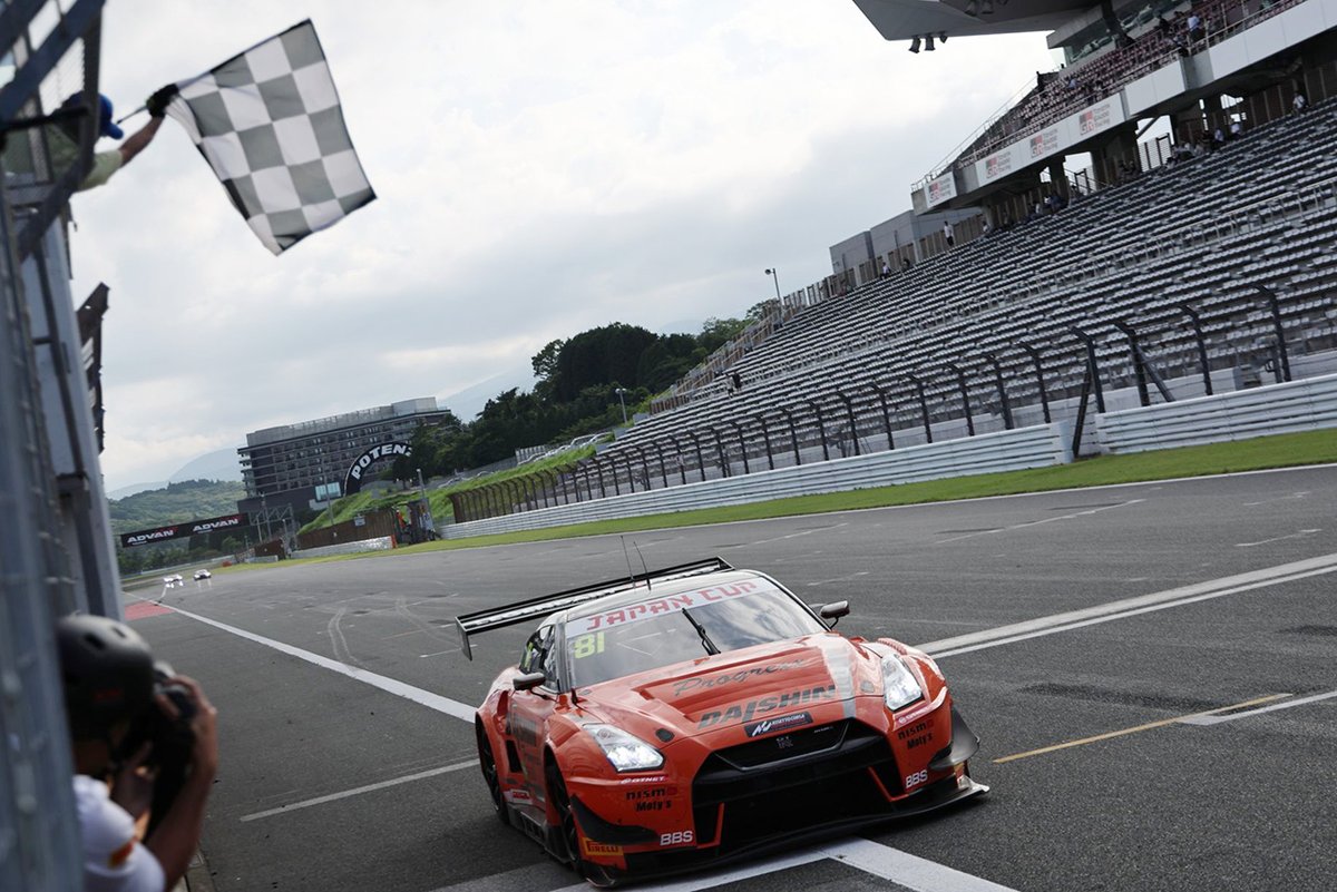 GTNET_sns's tweet image. 富士スピードウェイで開催された2025 SRO JAPAN CUPでは沢山のご声援いただきまして有難うございました！お陰様で81号車はAmクラスで、レース1が2位、レース２は優勝することができました！ 次戦の岡山ラウンドも参戦予定ですので引き続き応援よろしくお願いいたします。#daishin #gtnet #gtr #NISSAN