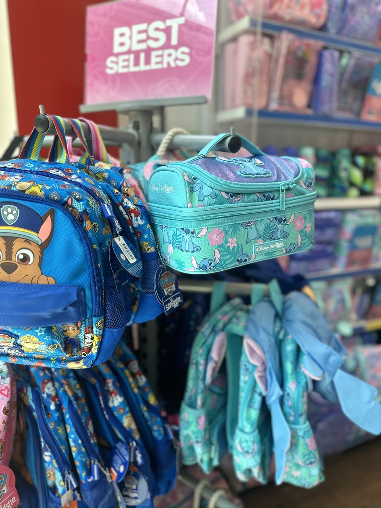 FestivalPlace's tweet image. Back to school just got brighter at Smiggle 🌟
Get your little learners excited for September with the coolest school essentials ✏️
Plus right now you can get 20% off when you spend £75, 25% off when you spend £125 and 30% off when you spend £175!
Check these out ➡️