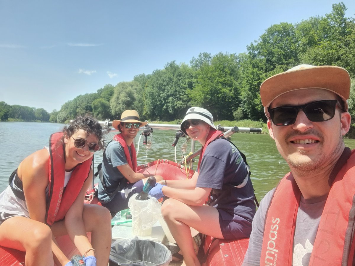 BOKU_IHG's tweet image. eDNA meets the Danube! 🌊 IHG leads eDNA activities for #JDS5, Europe’s largest river monitoring campaign. Sampling ~3,000 km of the Danube in 3 weeks with 300 samples—a big step for biodiversity protection in one of Europe’s key river systems