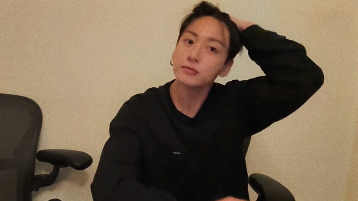 popiconkoo's tweet image. boyfriend.