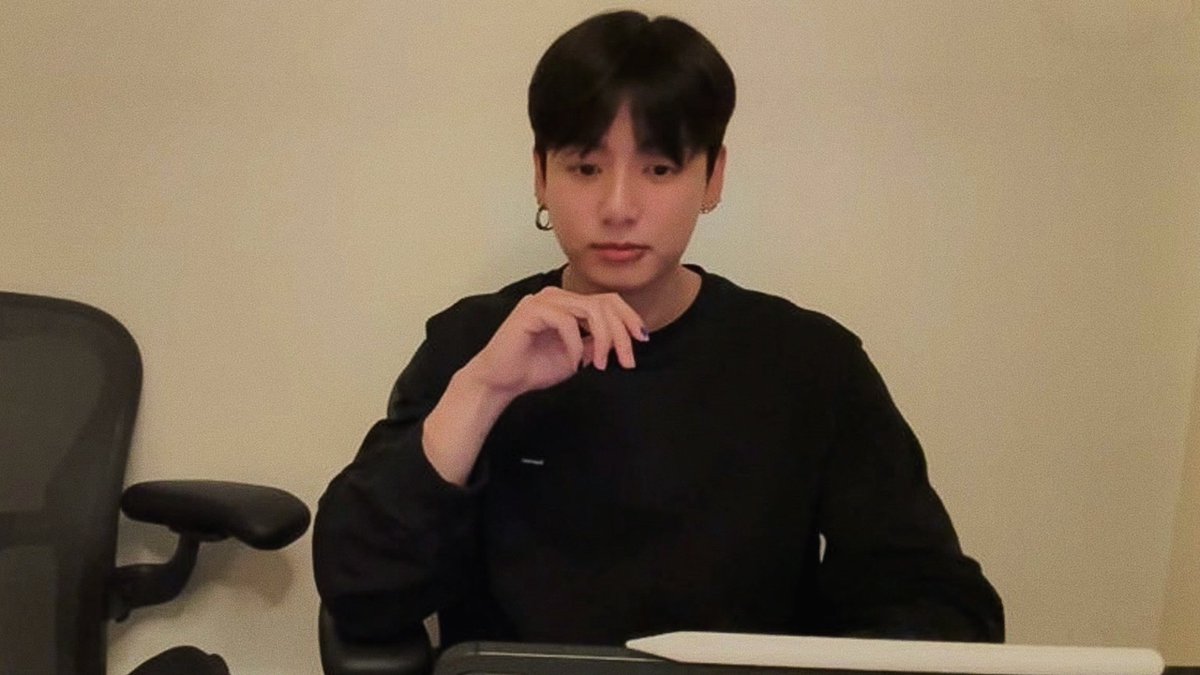 popiconkoo's tweet image. boyfriend.