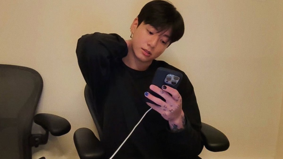 popiconkoo's tweet image. boyfriend.