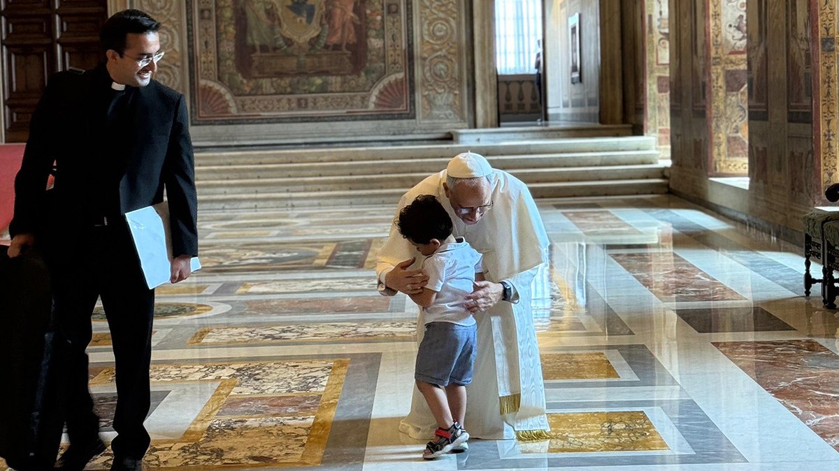 SalvoCernuzio's tweet image. "C’è bisogno di una rivoluzione dell’amore"
#PapaLeoneXIV
Leggi 👉 shorturl.at/saEsJ