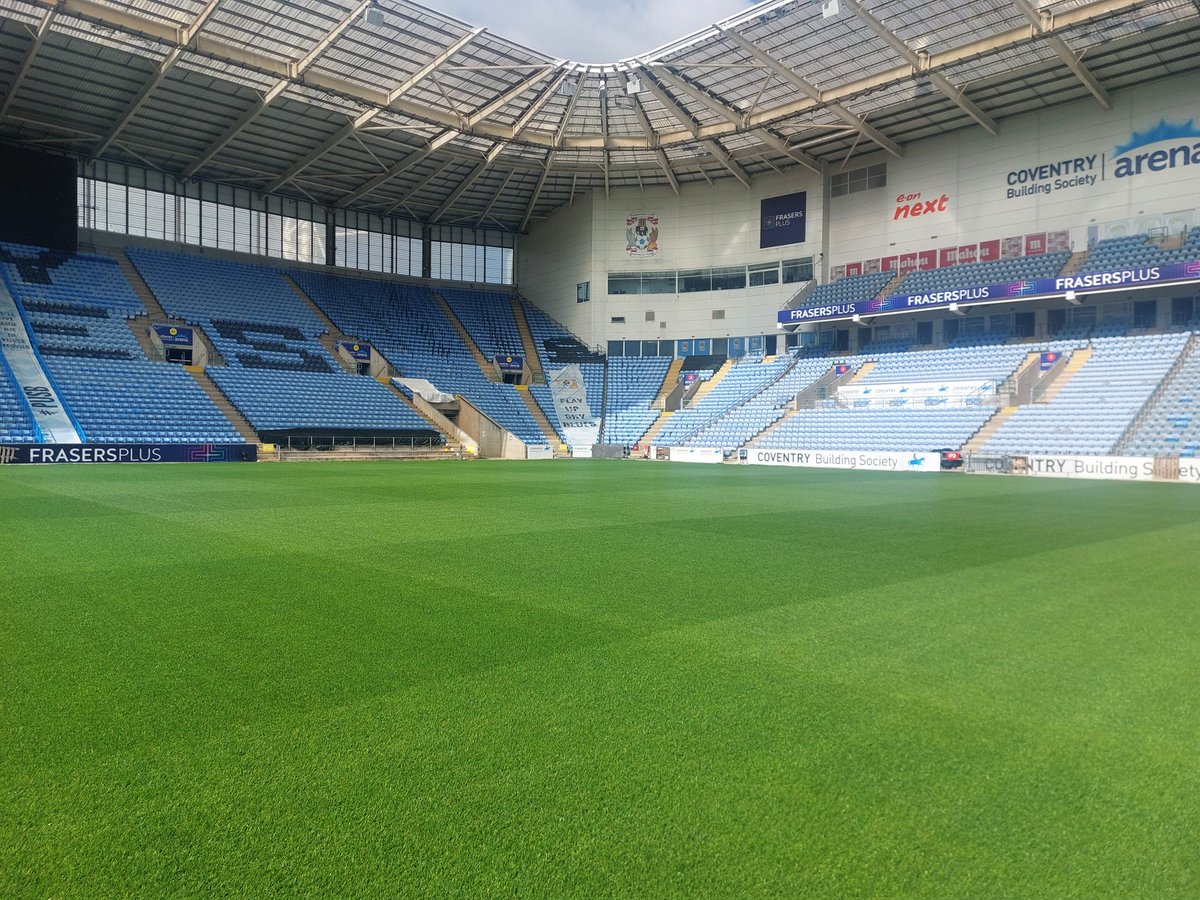 4 weeks in with <a href="/ICL_Turf/">ICL Growing Solutions - Turf & Landscape 🇬🇧🇮🇪</a> #ProSelect1 &amp; #Mistral ☀️ GLSD seed combination 🌱
<a href="/TurfixSolutions/">Turfix</a>