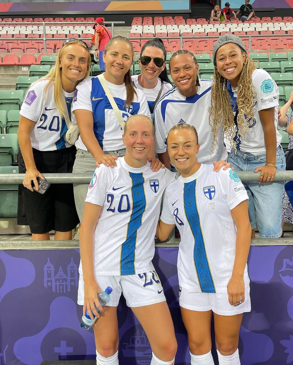 AdobeWFACup's tweet image. Some of the stars of the #AdobeWomensFACup have been showing up to support their besties during #WEURO2025 🥰