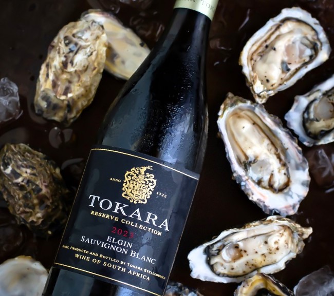 Elgin grapes, Stellenbosch winery, top Sauvignon Blanc, unwooded... Tokara Reserve 2024... Two very good ratings and counting!

topwinesa.com/ilry

#SA #SouthAfrica #Tokara #Elgin #Stellenbsoch #SauvignonBlanc #Helshoogte