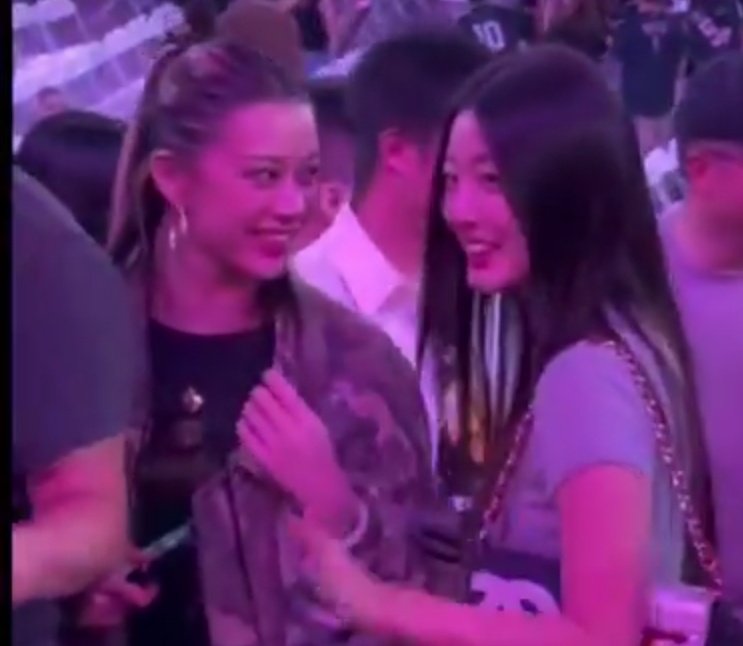 avanzinism's tweet image. the way megan is looking at yoonchae like girl they all recognize us